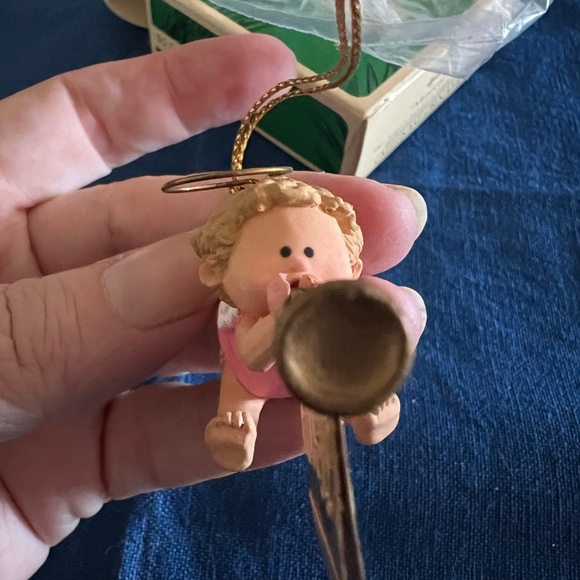 Set of 2 Hallmark keepsake Ornament Set 1984- mint condition - Picture 4 of 10